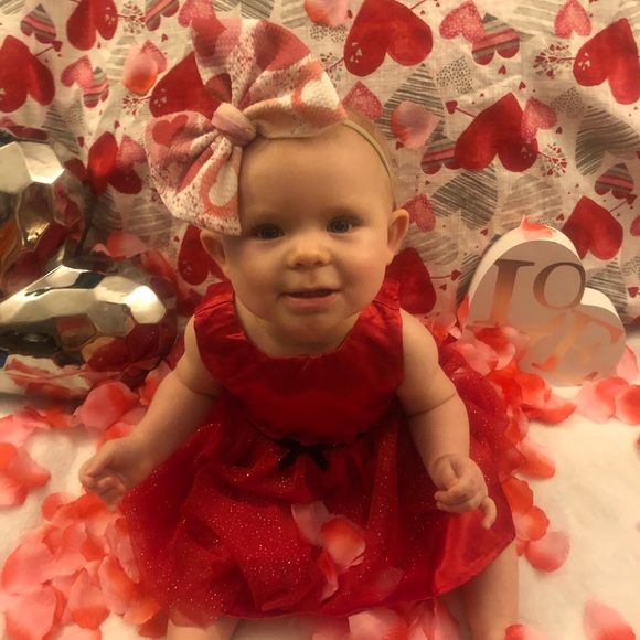 Meet your Posher, Tiara - Picture 1 of 1